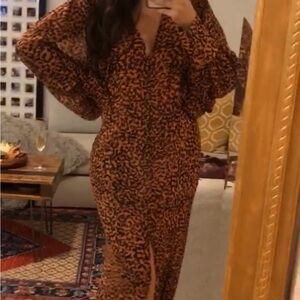 C/MEO COLLECTIVE Leopard Print V-Neck Dress SIZE L
